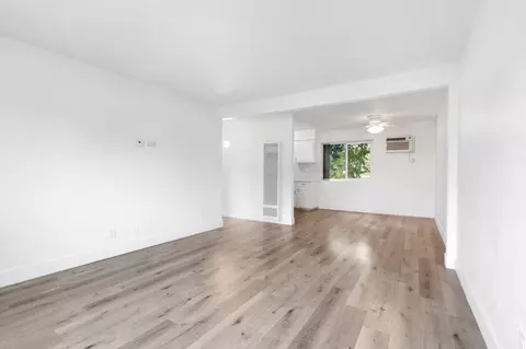 9100 Tuolumne Dr, La Riviera, CA 95826