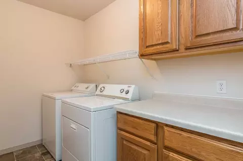2901 N Governeour St, Wichita, KS 67226