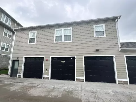 13041 Cornhusker Rd, Omaha, NE 68138