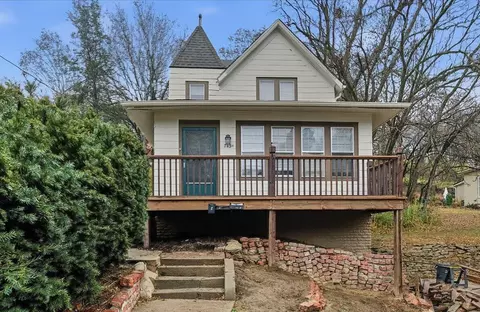 713 Madison Ave, Council Bluffs, IA 51503