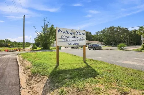 201 College Blvd E, Niceville, FL 32578