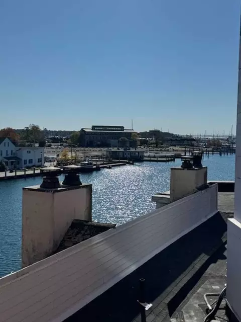 75 Steamboat Wharf, Mystic, CT 06355