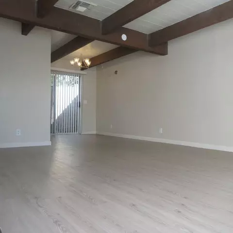 2710 N St, Sacramento, CA 95816