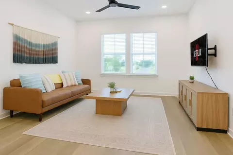 601 Graham Dr, Sherman, TX 75092