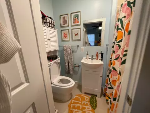 1611 N Sydenham St, Philadelphia, PA 19121