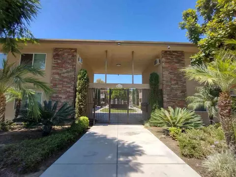 8715 Magnolia Ave, Riverside, CA 92503