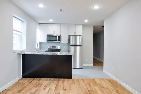 5544 N Lawrence St, Philadelphia, PA 19120
