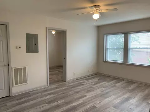 3401 Central St, Kansas City, MO 64111