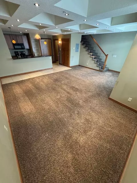 6500 University Ave, Windsor Heights, IA 50324