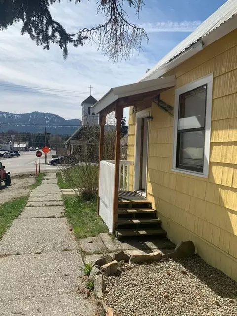 302 W 2nd St, Cle Elum, WA 98922