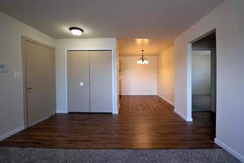 32669 Warren Rd, Garden City, MI 48135