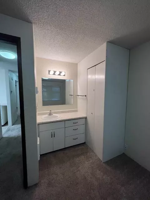 1360 Alder St, Eugene, OR 97401 photo 10