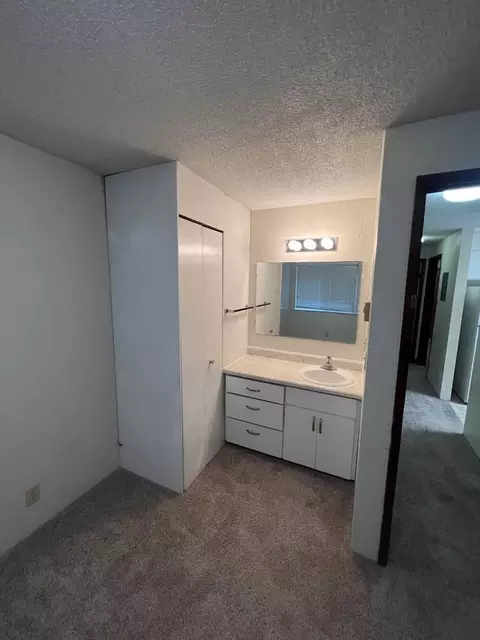 1360 Alder St, Eugene, OR 97401 photo 9