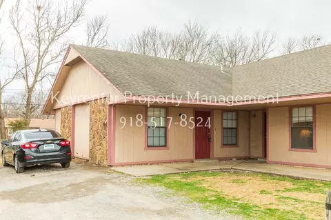 1421 W Lillian St, Claremore, OK 74017