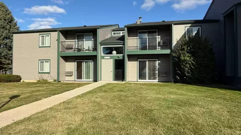 423 E 1st Ave, Elkhorn, WI 53121