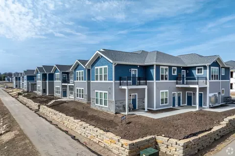 100 Peterson Trl, Oregon, WI 53575