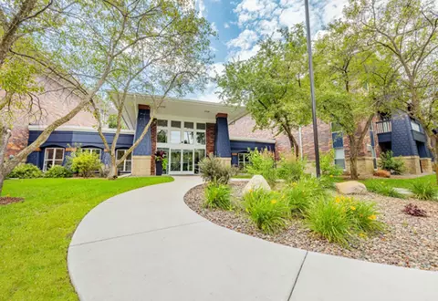 11445 Anderson Lakes Pkwy, Eden Prairie, MN 55344