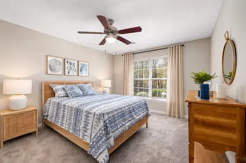 215 William Penn Plz, Durham, NC 27704 photo 9