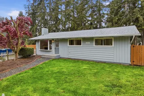 2006 211th Pl SW, Lynnwood, WA 98036