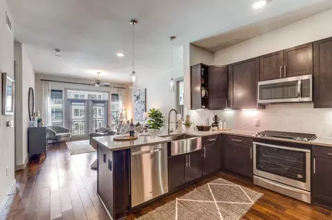 5151 Hidalgo St, Houston, TX 77056 photo 3