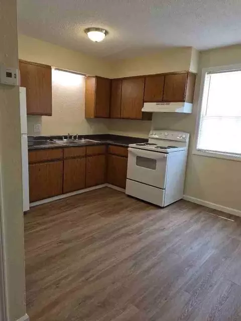 308 E Court St, Bloomfield, MO 63825 photo 4