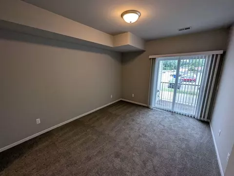 Bebernick Ln, Sterling Heights, MI 48310 photo 9