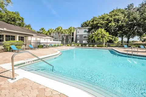 105 Westchester Oak Ln, Brandon, FL 33510 photo 6