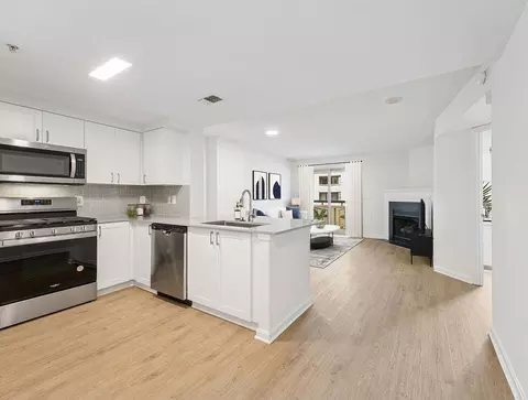 1320 N Veitch St, Arlington, VA 22201 photo 3