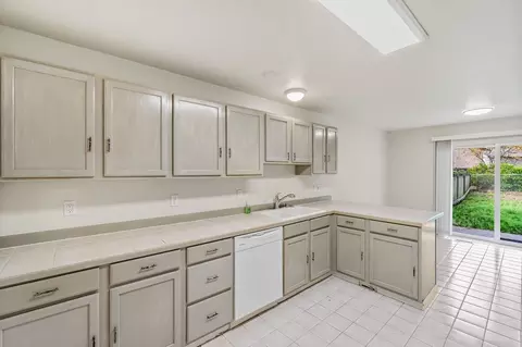 14426 Beverly Park Rd, Meadowdale, WA 98026