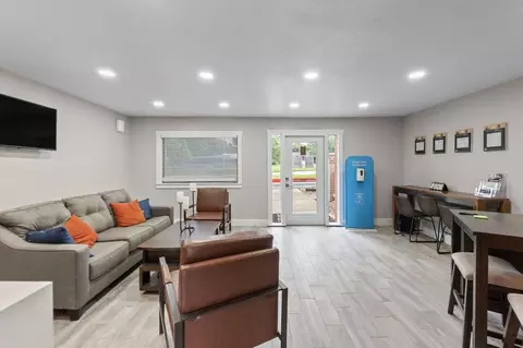 4411 Airport Blvd, Austin, TX 78722 photo 3
