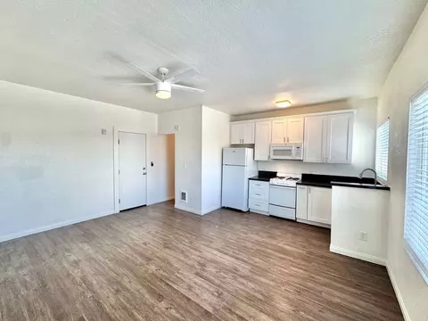 843 13th St, San Diego, CA 92101