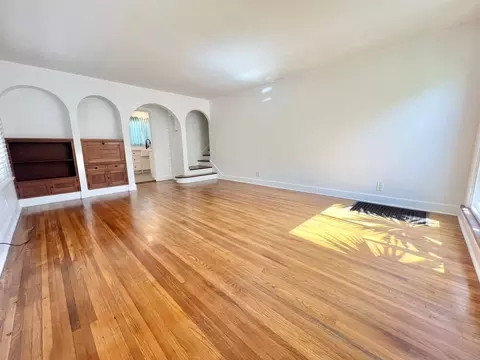 45 65th Pl, Long Beach, CA 90803
