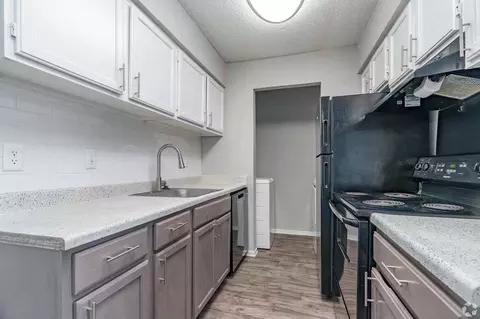 1610 E Mckinney St, Denton, TX 76209