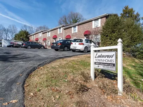 Lakecrest Ln, Johnson City, TN 37615