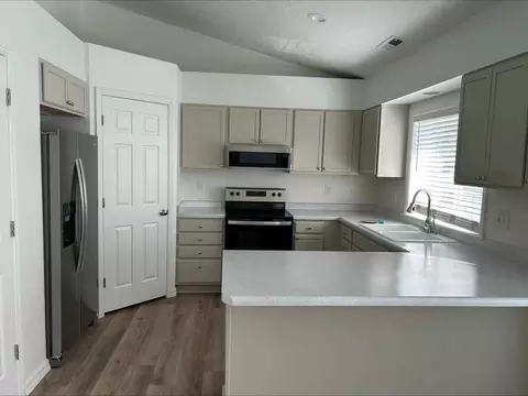4109 S Highland Dr, Holladay, UT 84124