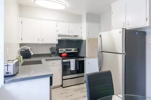1536 Oxford St, Redwood City, CA 94061