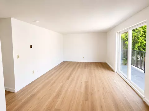 1605 Maple Ln, Kent, WA 98030