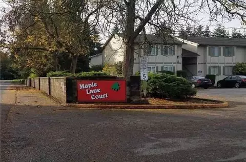 1605 Maple Ln, Kent, WA 98030