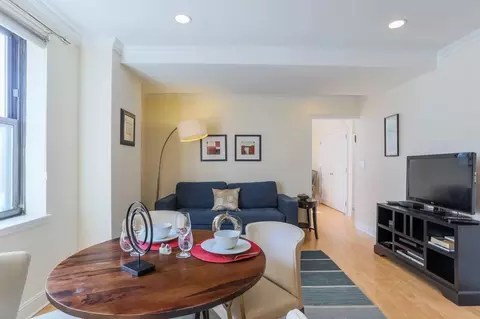 200 E 11th St, New York, NY 10003
