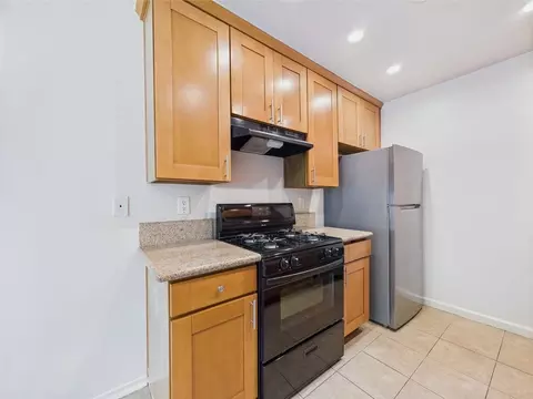 426 E Cedar Ave, Burbank, CA 91501