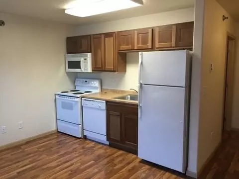 21 8th St N, Fargo, ND 58102