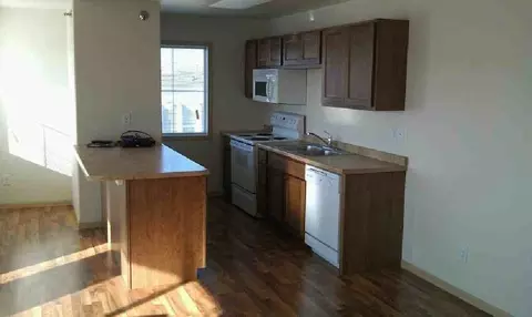 21 8th St N, Fargo, ND 58102