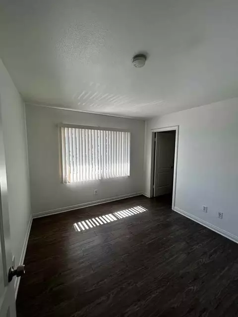 14359 Haynes St, Van Nuys, CA 91401