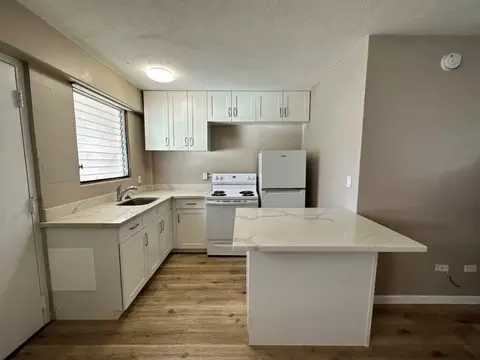 369 Hobron Ln, Honolulu, HI 96815