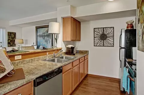 21428 International Blvd, Seatac, WA 98198