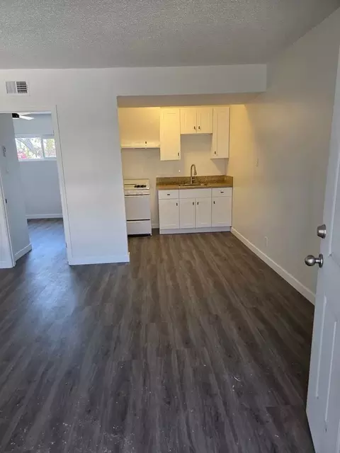 411 N Bush St, Anaheim, CA 92805