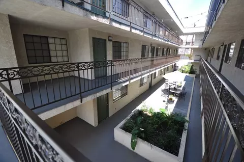 11225 Huston St, Los Angeles, CA 91601