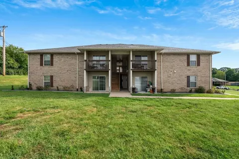 2009 Southfork Dr, Ozark, MO 65721