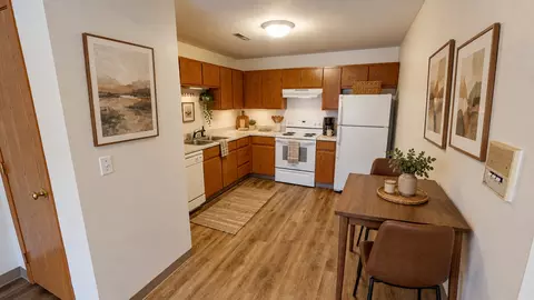 145 N Hyland Ave, Ames, IA 50014