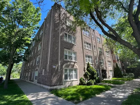 2120 W Arthur Ave, Chicago, IL 60645